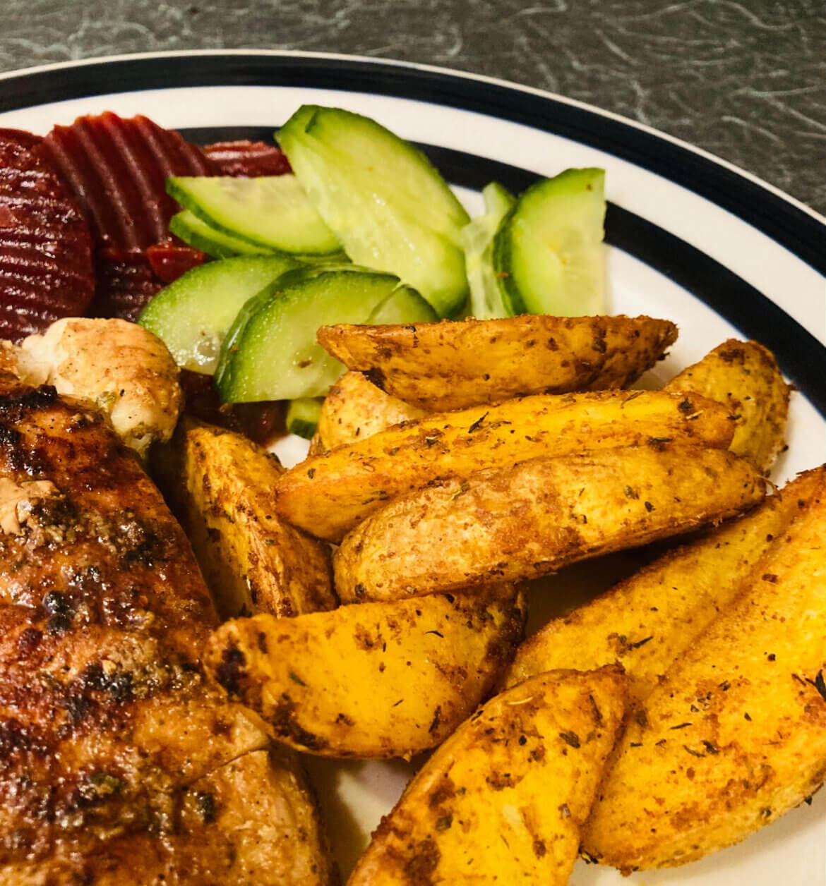 How To Make Air Fryer Potato Wedges (Recipe & Tips)